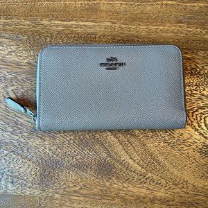 Coach medium zip wallet